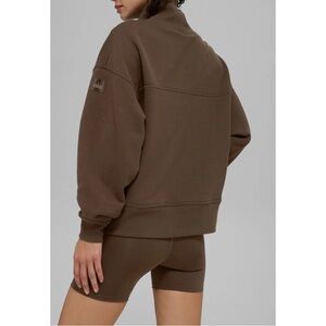 ALO YOGA ~Hazy Mock Neck 
Pull-over (NWT)